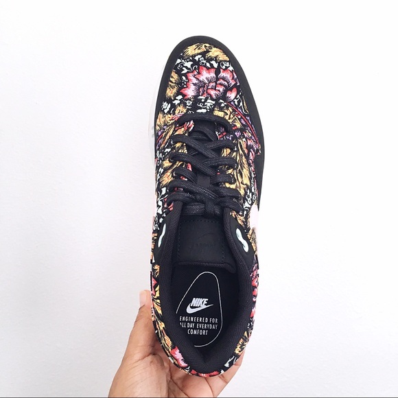 womens nike air max floral print